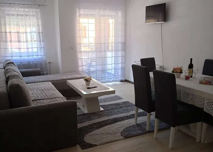 Emilija * 소코 반자